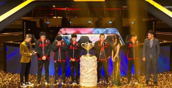 BBC：100多名女足球员签署公开信,要求FIFA放弃沙特阿美的赞助.
